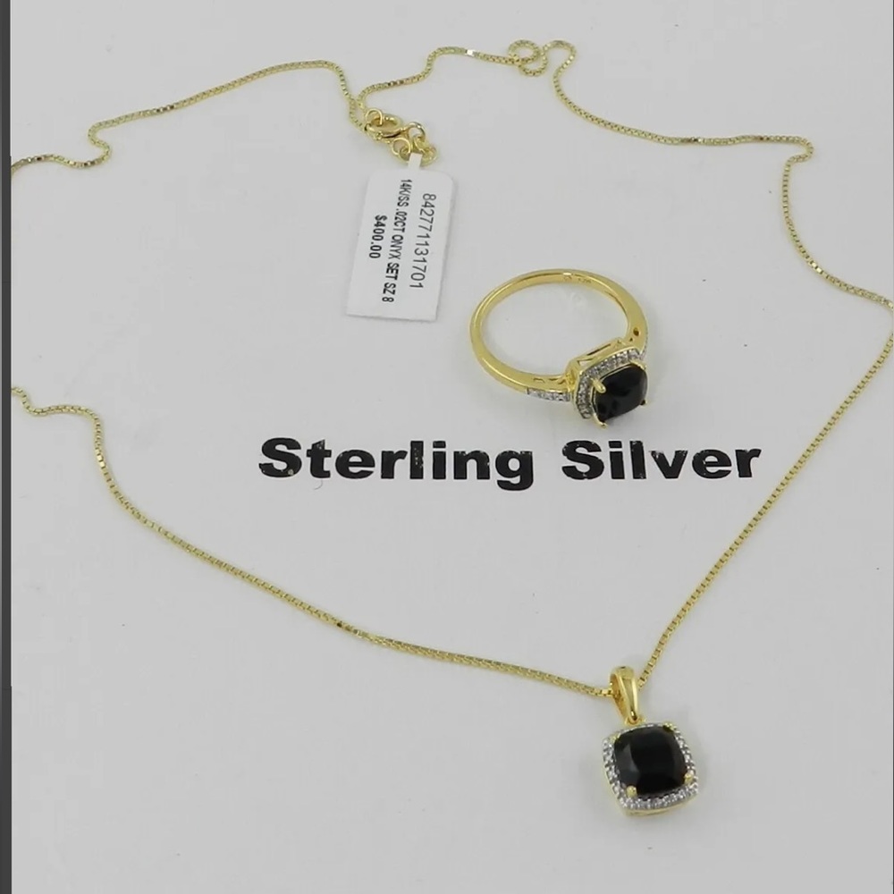 335. Macy’s Fine Jewelry Onyx/ Diamond set halo ring size 8 / necklace14k 400.00